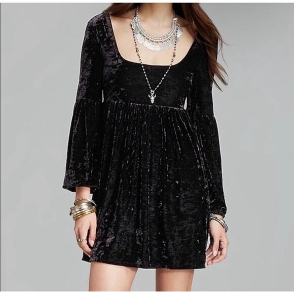 Free People Dresses & Skirts - Free People Oh So Easy Crushed Velvet Long Sleeve Babydoll Dress Whimsigoth